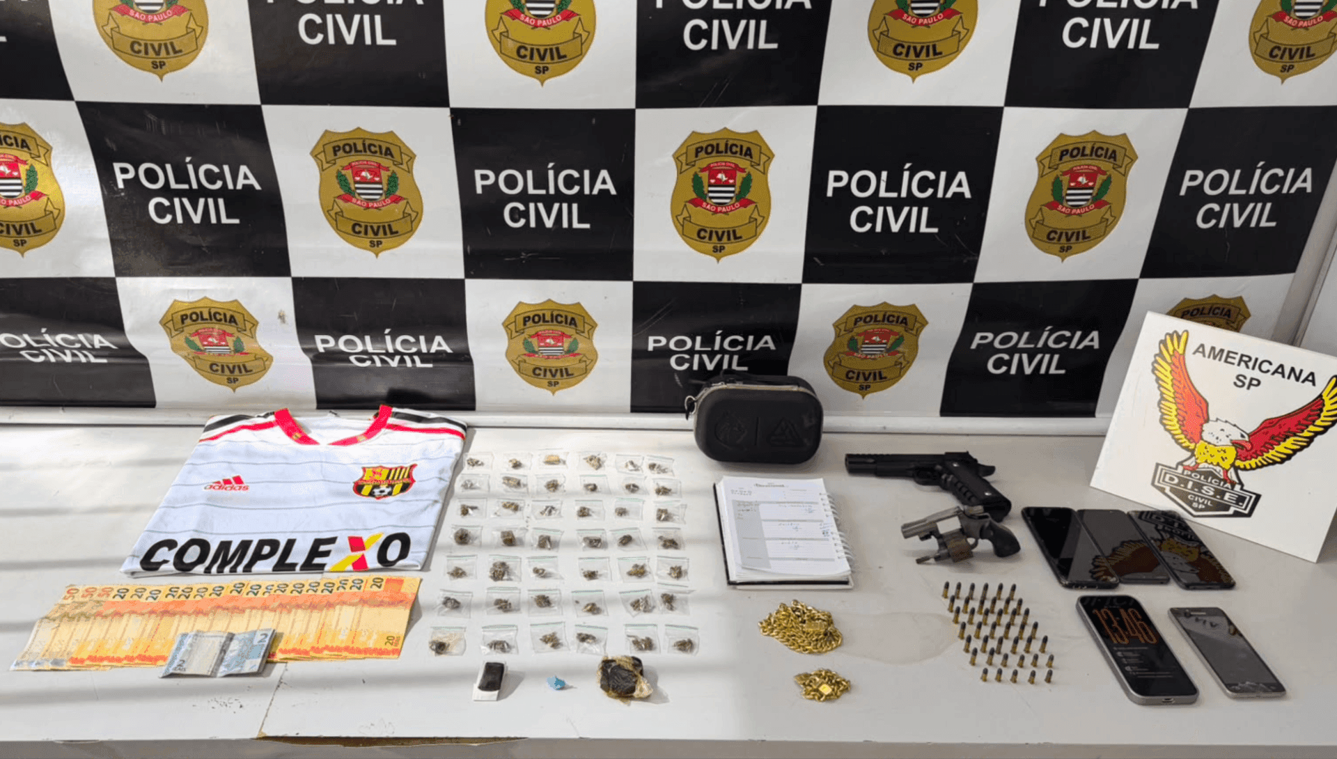 Homem é preso por tráfico de drogas e porte ilegal em Santa Bárbara d'Oeste