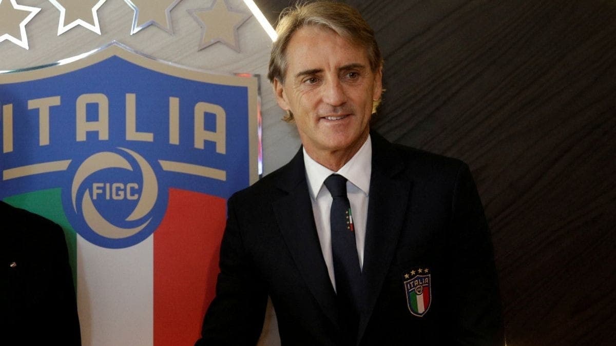 Mancini admite erro na saída e faz promessa em volta à seleção da Itália