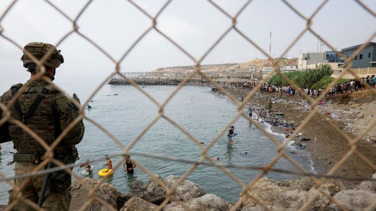 Crise migratória em Ceuta divide a União Europeia com pressão sobre Espanha