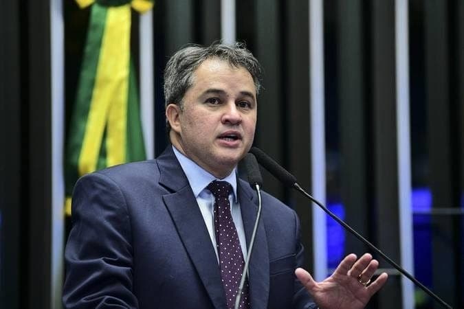 PF encontra no celular de Vorcaro emendas apresentadas por senador do PL