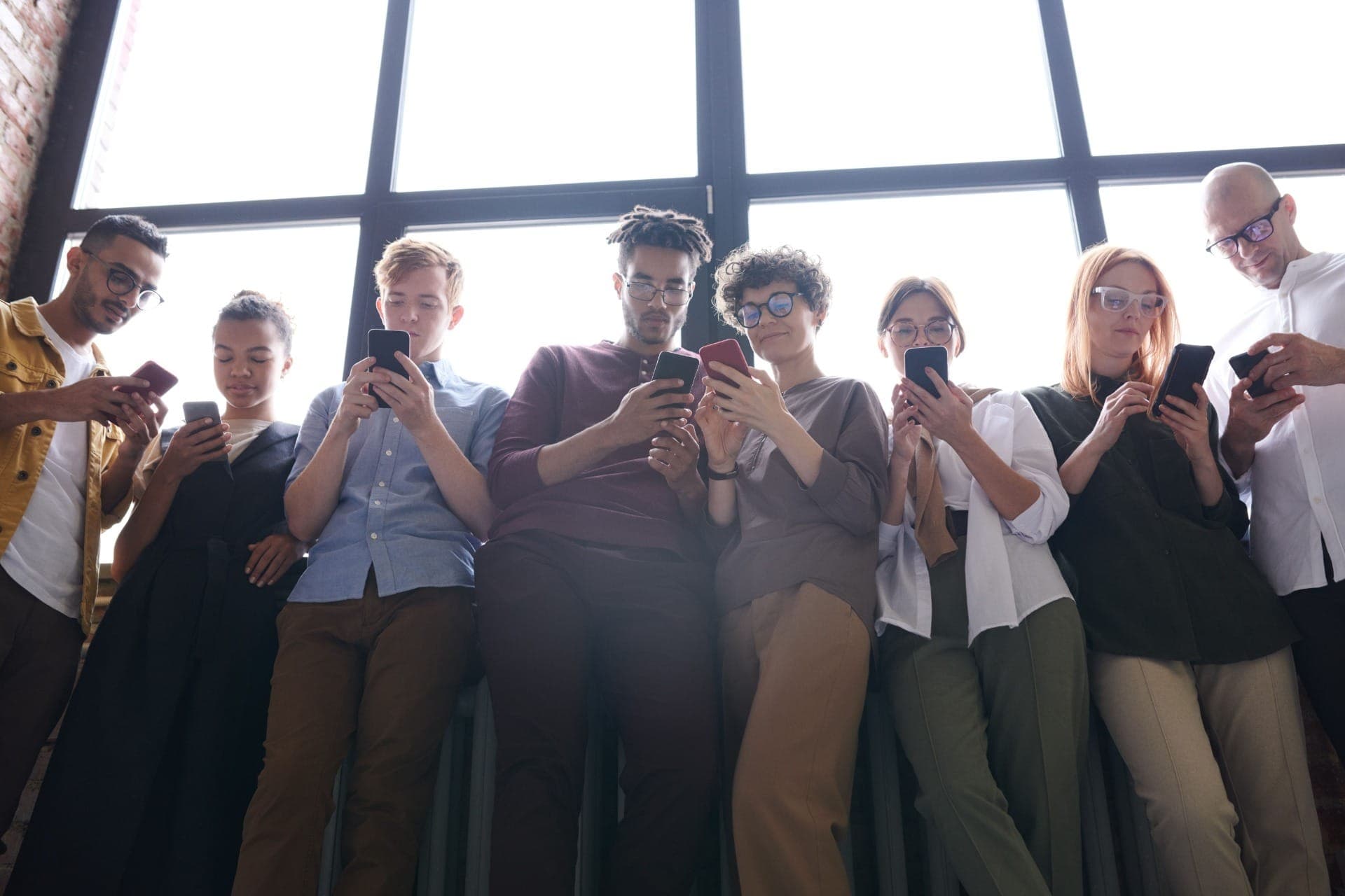 Uso prolongado de smartphone pode provocar mudanças corporais