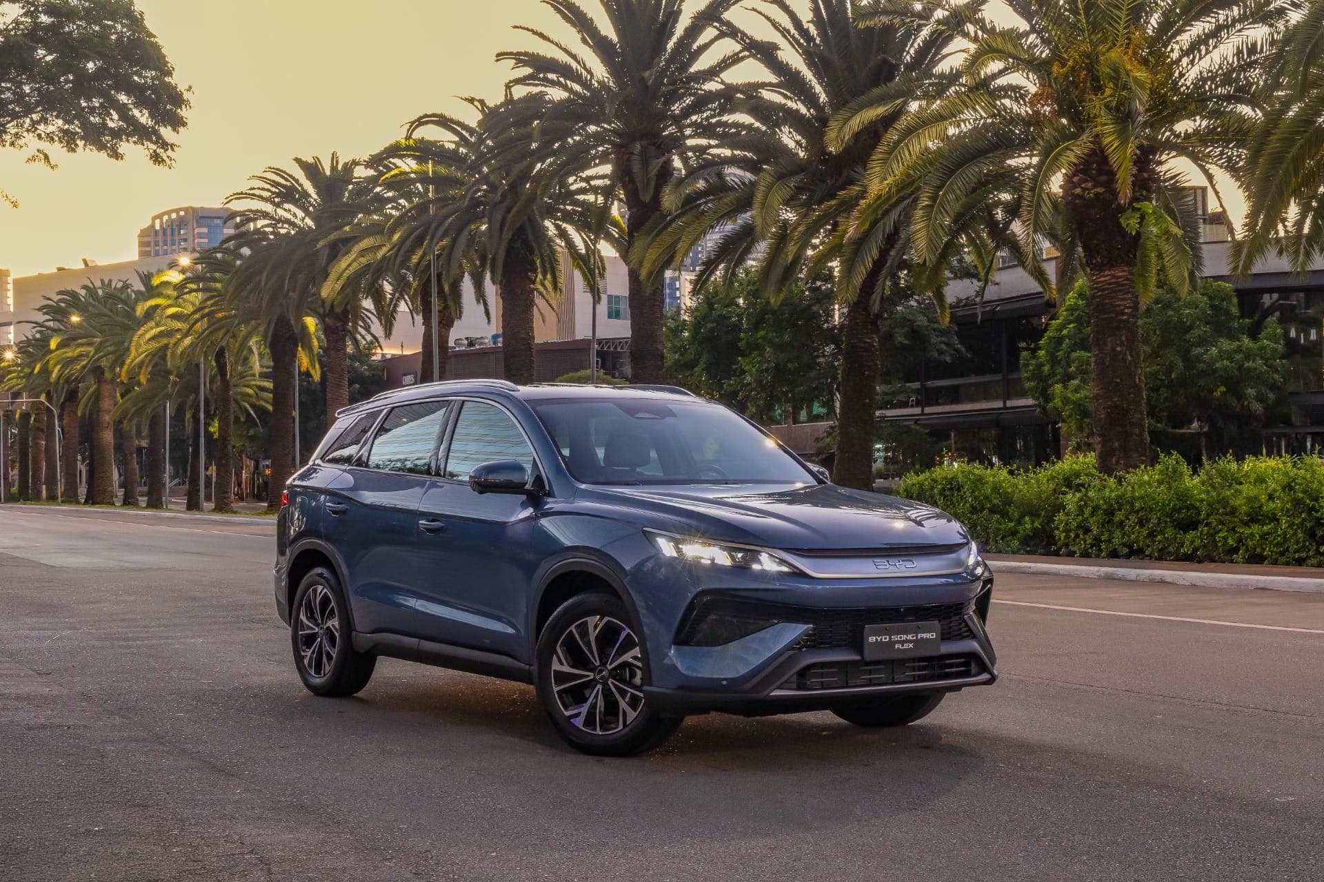 Novo BYD Song Pro 2027 ganha visual renovado sem subir de preço
