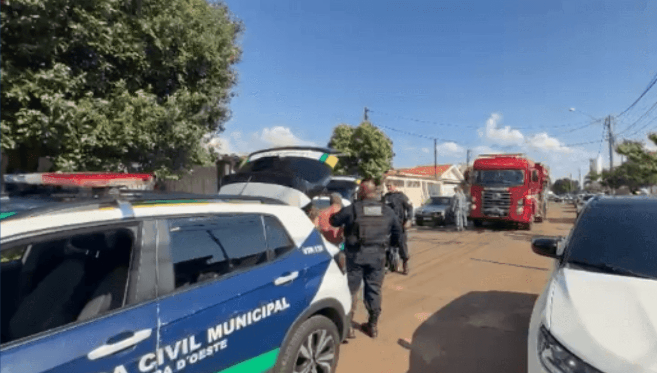 Homem é preso suspeito de agredir mulher e incendiar residência