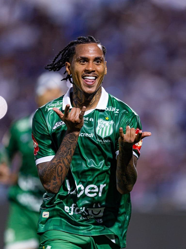 Uberlândia vence CSA em Alagoas e garante vaga na Série C
