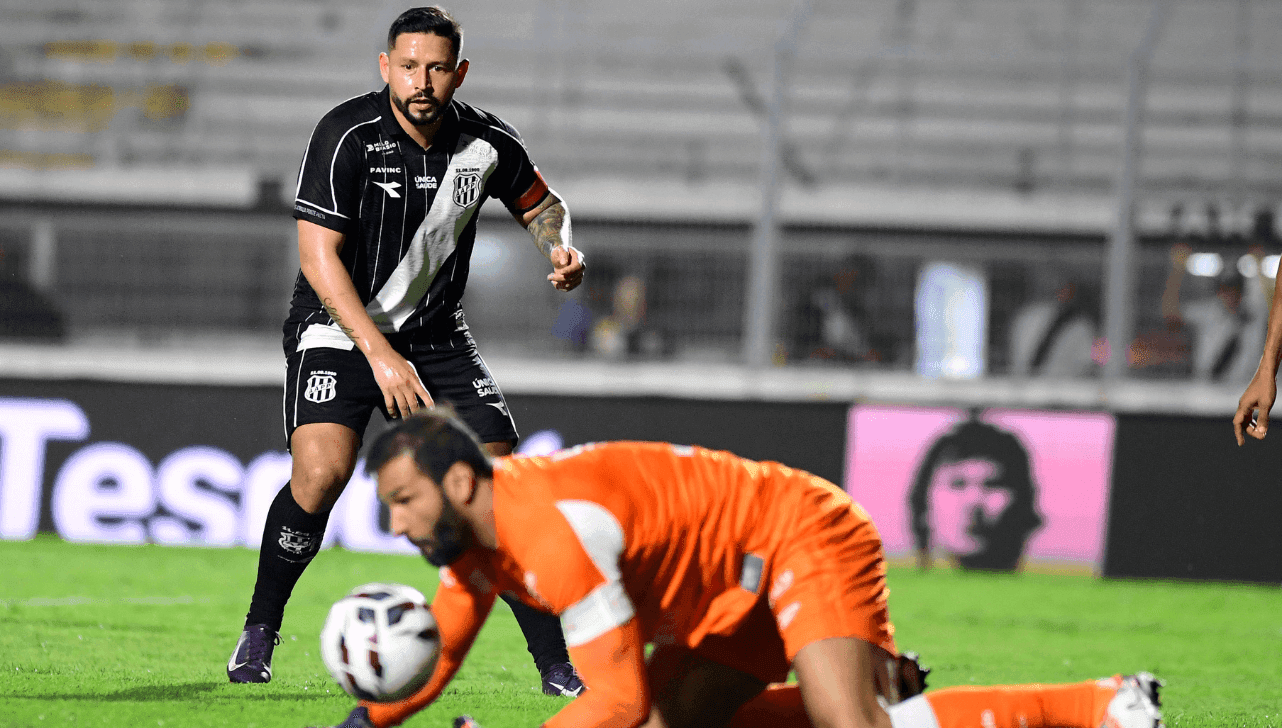 Ponte Preta empata com o Náutico e chega a 16 jogos sem vencer na Série B