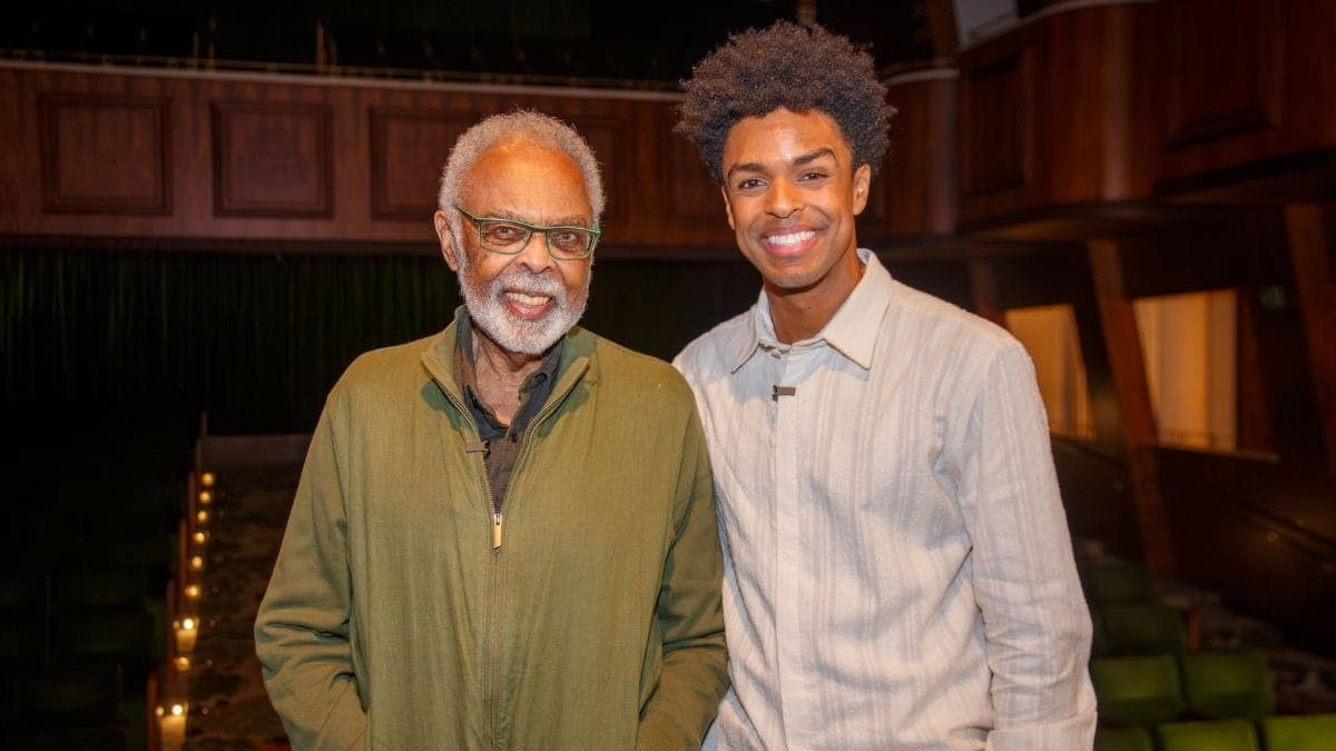 Gui Ventura vive Gilberto Gil em musical e revela conselho do cantor