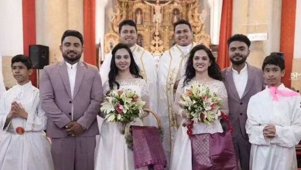 Gêmeos se casam com irmãs gêmeas em cerimônia celebrada por padres gêmeos