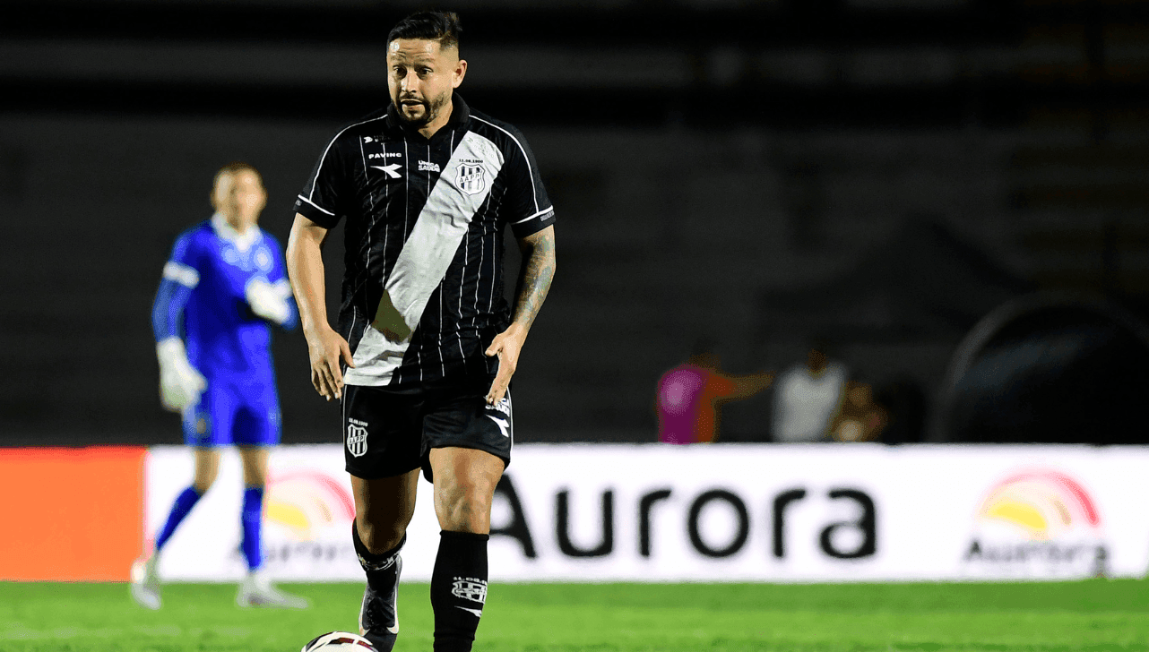 Elvis sofre lesão grave e não atua mais pela Ponte Preta nesta temporada