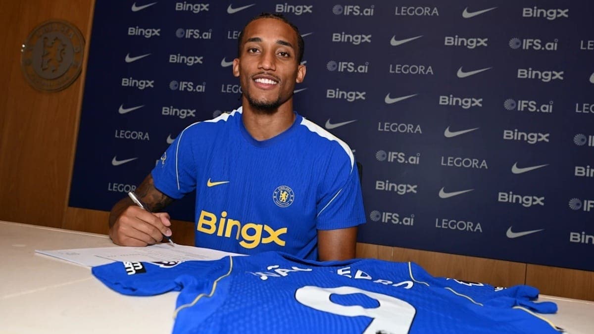 Chelsea renova contrato com brasileiro João Pedro; veja detalhes