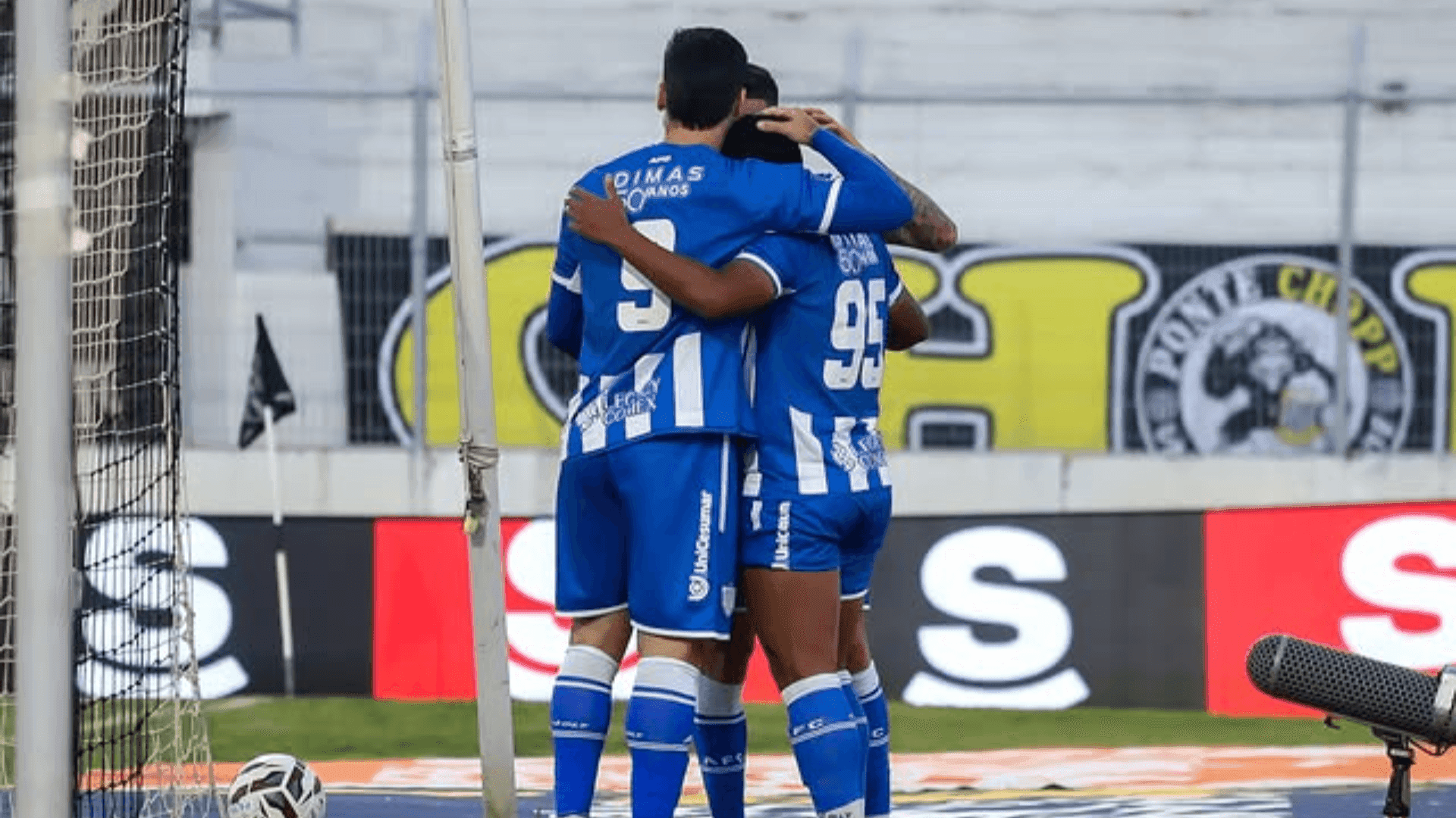 Avaí vence a Ponte Preta fora de casa e afunda adversário na lanterna