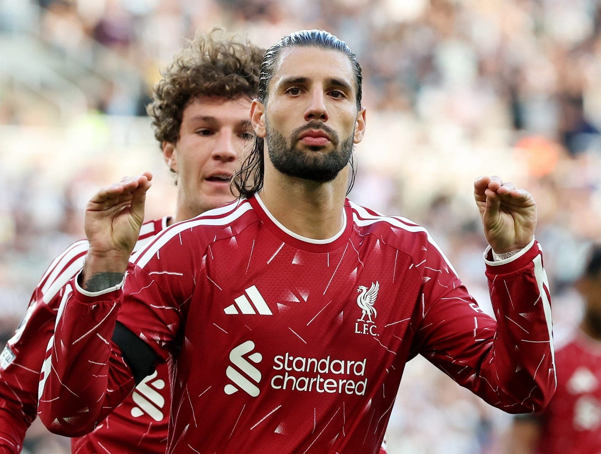 Szoboszlai marca no fim e garante empate do Liverpool contra o Newcastle