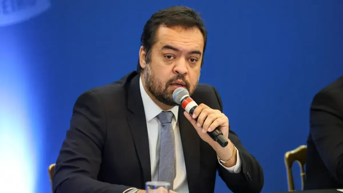 Castro diz que não pretende mais tentar eleição para cargos públicos