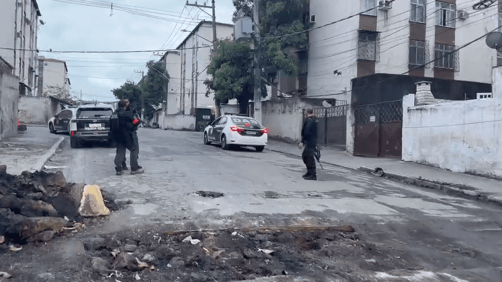 Complexo de Israel tem mais um dia de operação policial