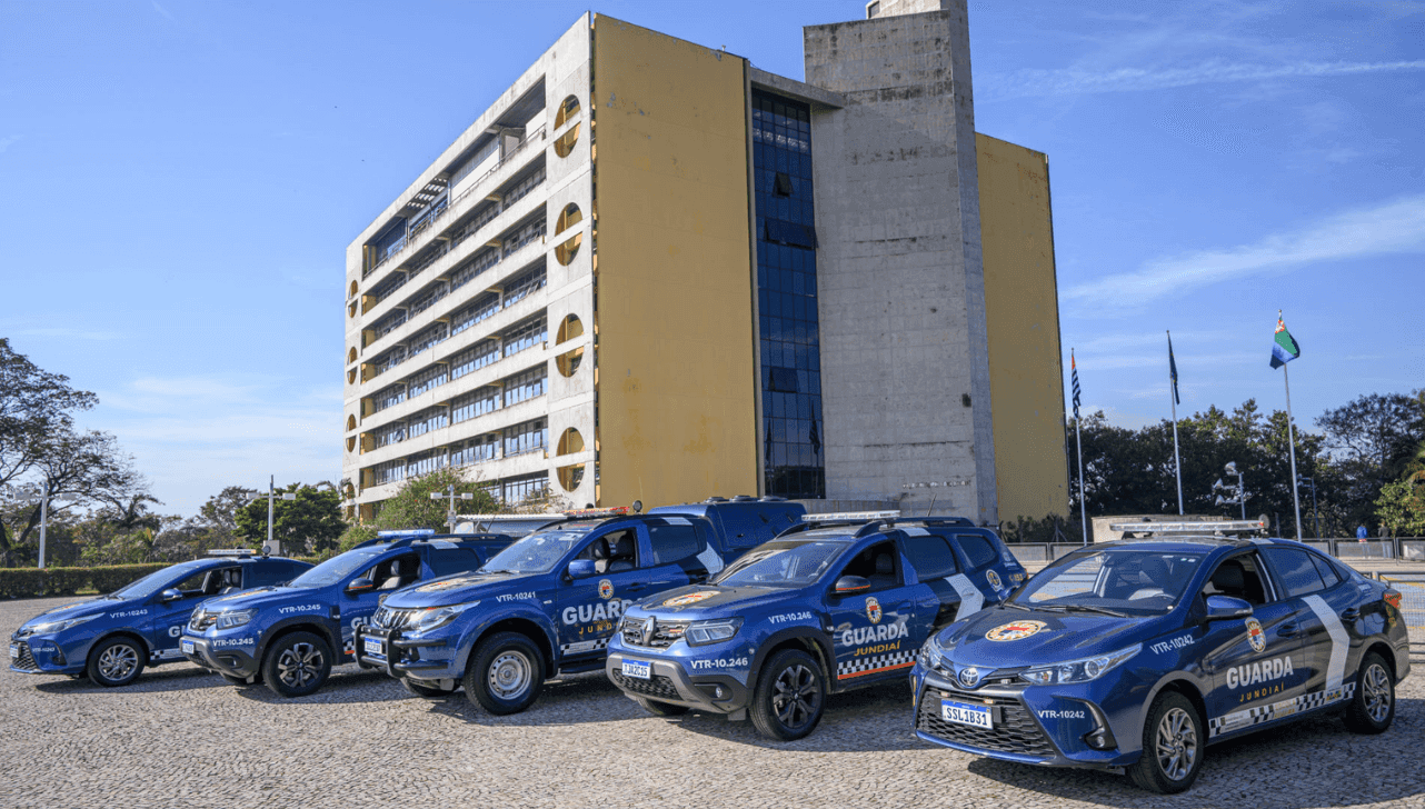 Homem é preso por importunação após mostrar órgão genital para adolescente
