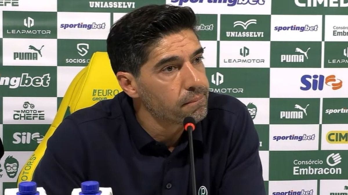 Abel diz que Palmeiras não precisa de reforços e pede melhora de Roque
