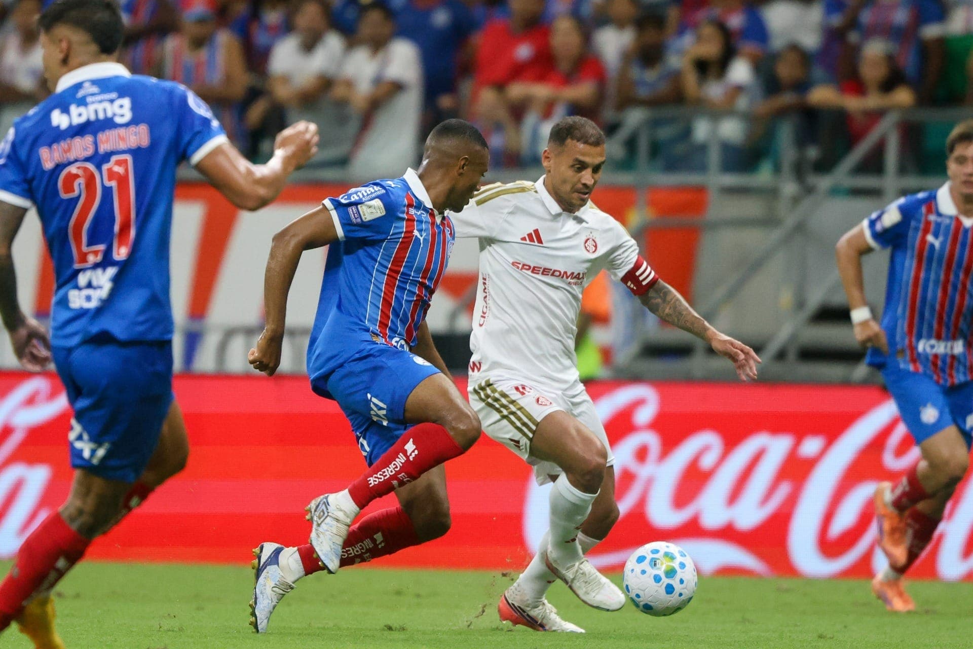 Alan Patrick admite tensão com Inter Z-4: "Difícil encontrar palavras"